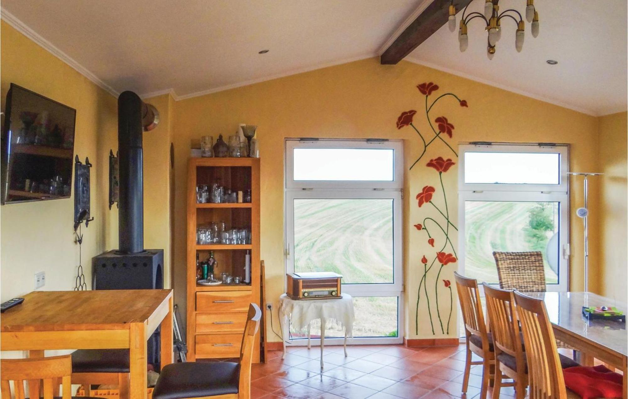 Amazing Apartment In Karlshausen With Kitchen Ngoại thất bức ảnh